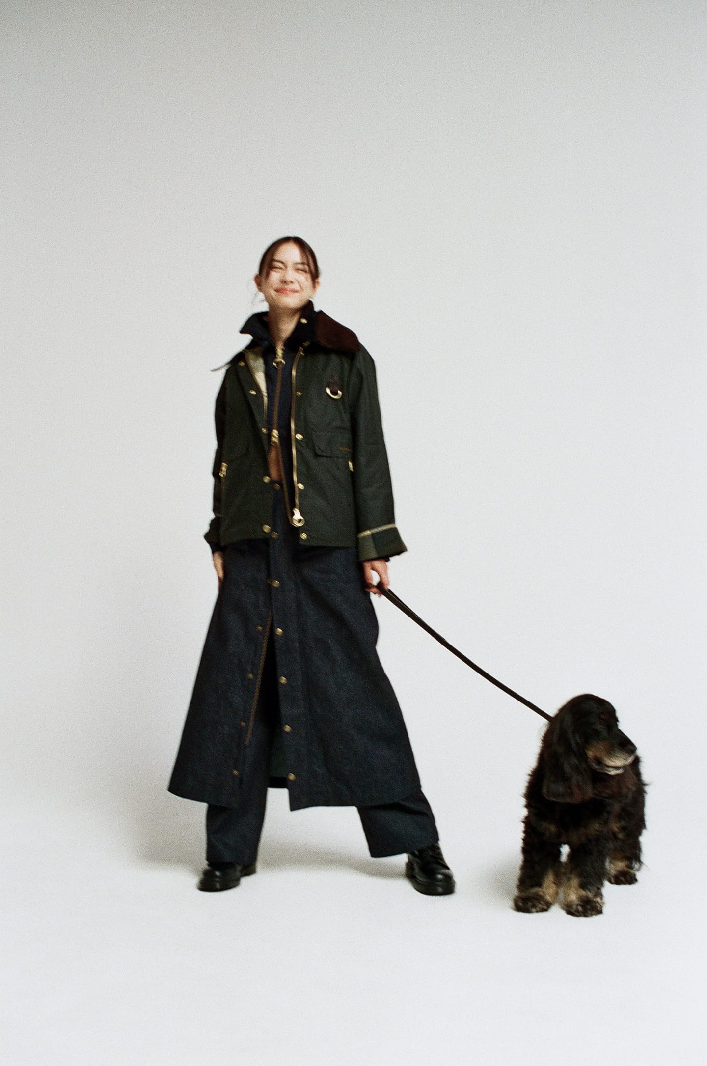 マルチクリエイターのローレン・サイが纏う、バブアーのワックスジャケット イメージ04