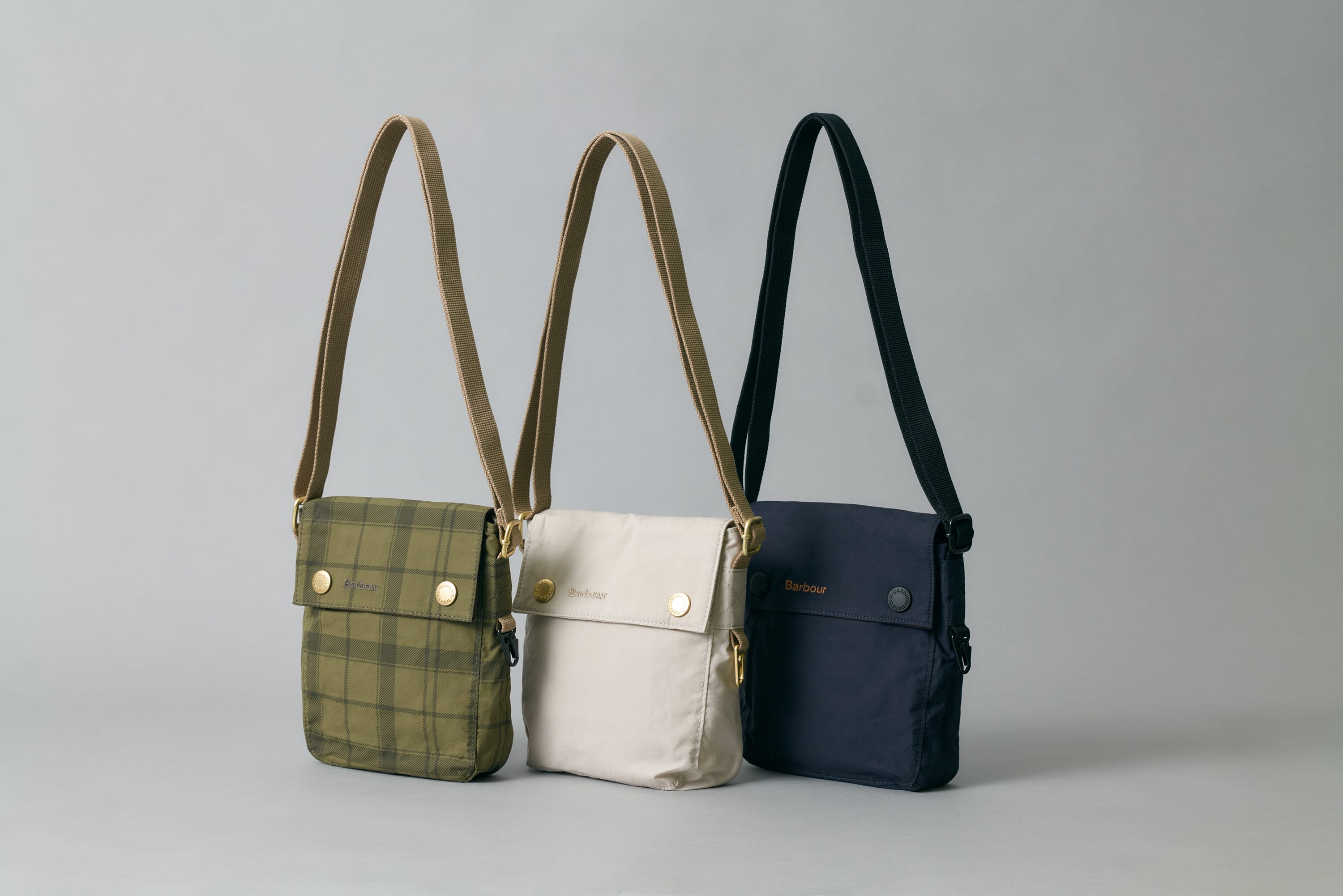 春夏の装いに、バブアーのバッグを イメージ06